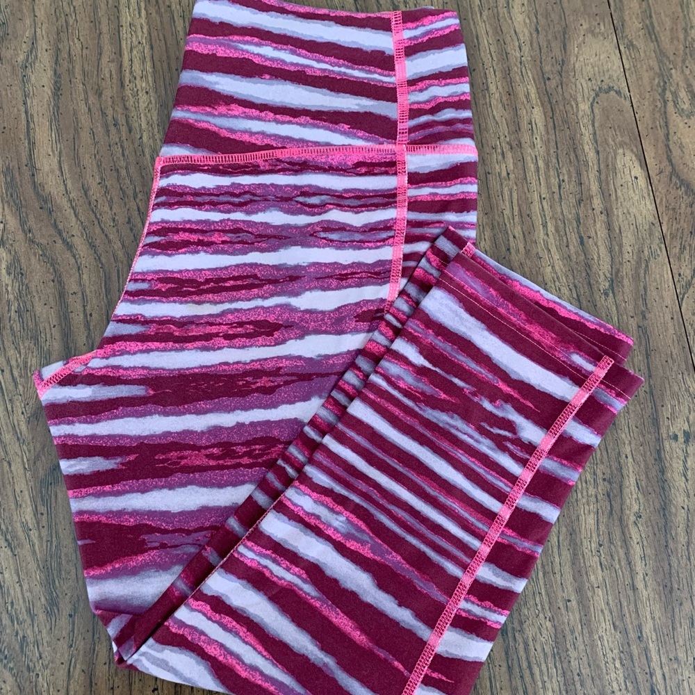 NIKE dry fit capri legging size S